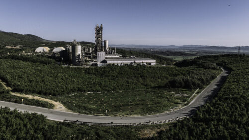 Αλβανία - εργοστάσιο παραγωγής κλίνκερ-τσιμέντου Antea