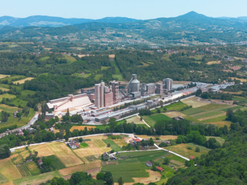 Σερβία - εργοστάσιο παραγωγής κλίνκερ-τσιμέντου Kosjeric